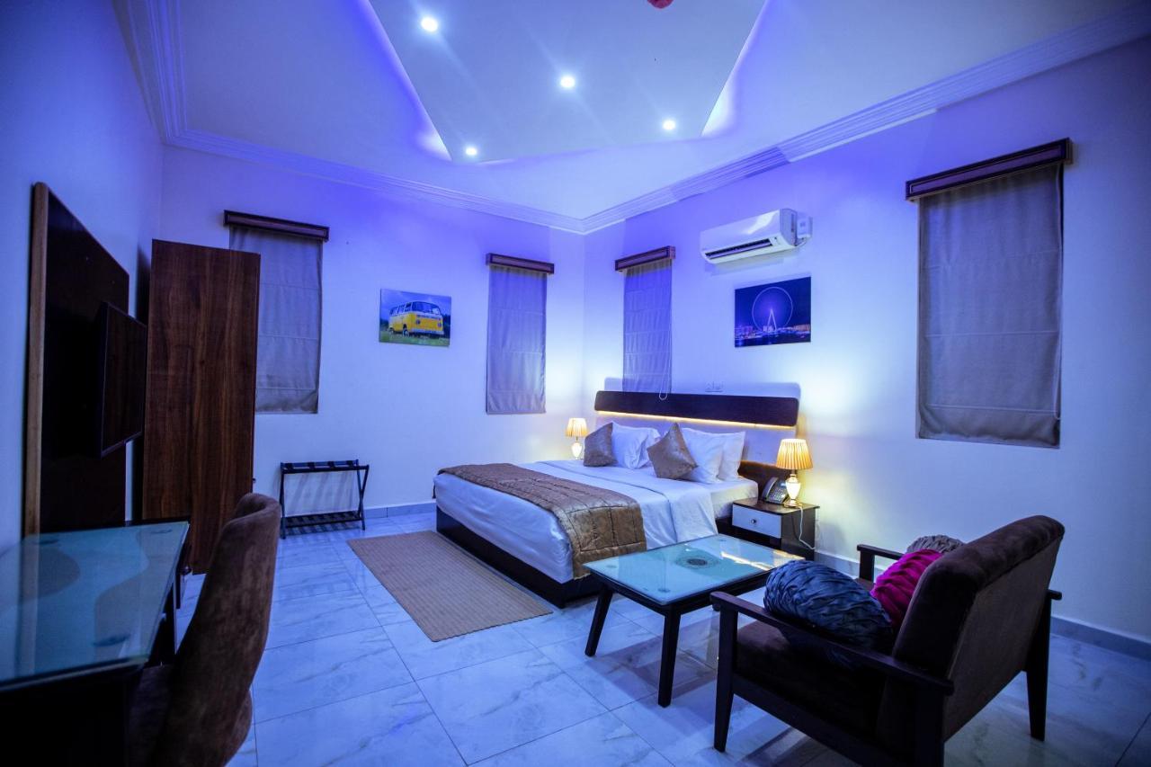 Apartment 79 Hotel & Suite Икея Экстерьер фото