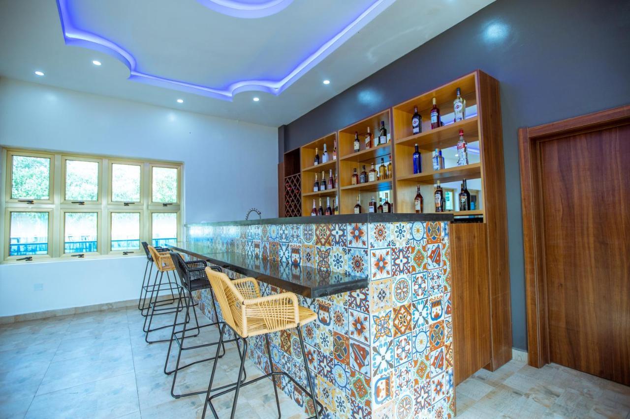 Apartment 79 Hotel & Suite Икея Экстерьер фото