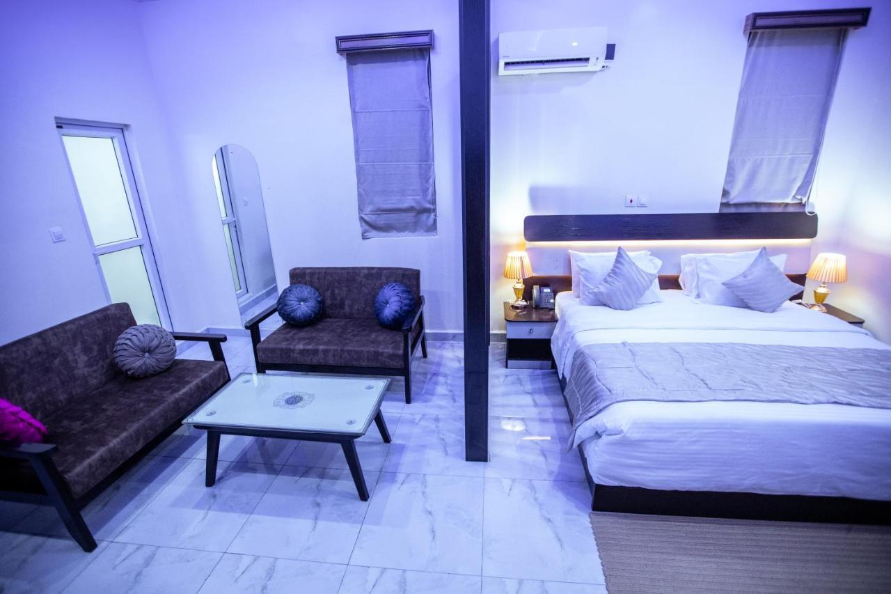 Apartment 79 Hotel & Suite Икея Экстерьер фото