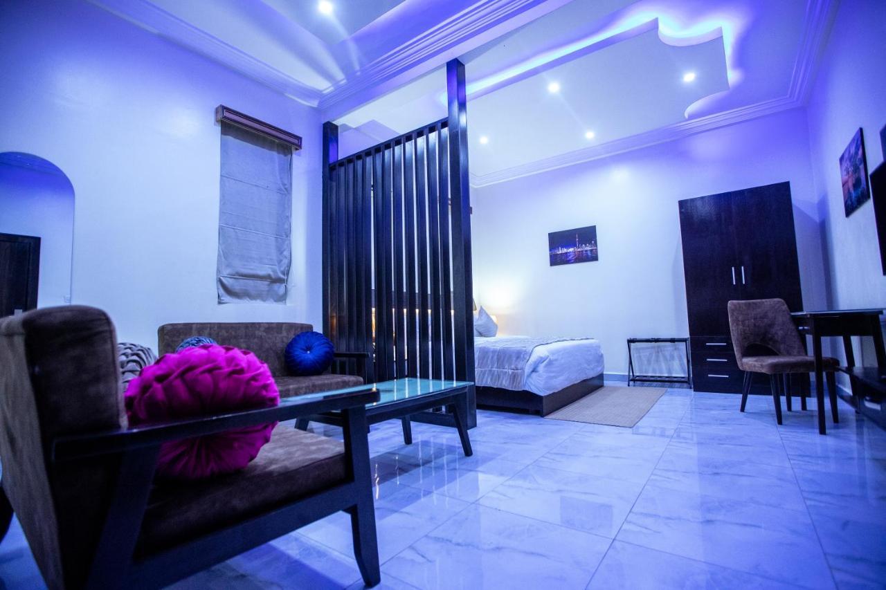 Apartment 79 Hotel & Suite Икея Экстерьер фото