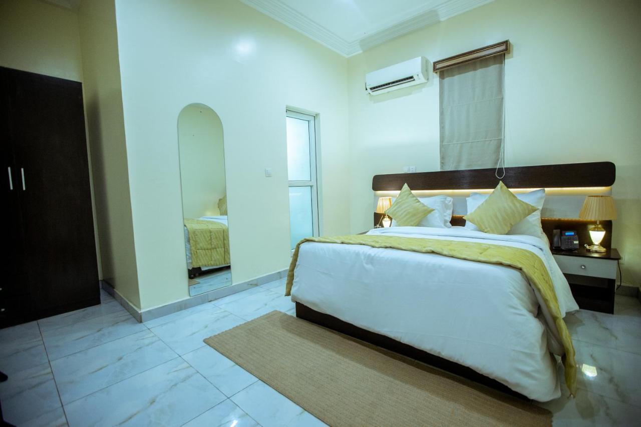 Apartment 79 Hotel & Suite Икея Экстерьер фото