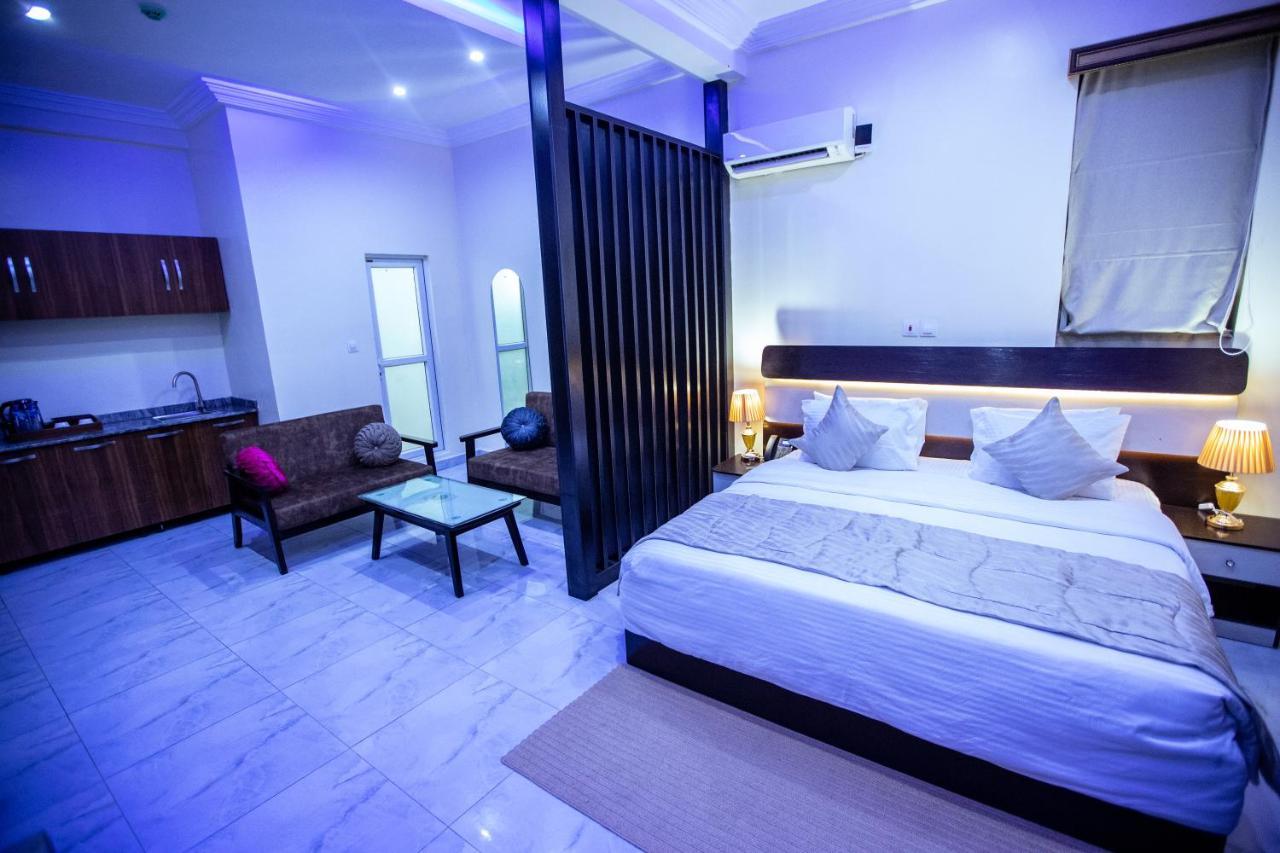 Apartment 79 Hotel & Suite Икея Экстерьер фото